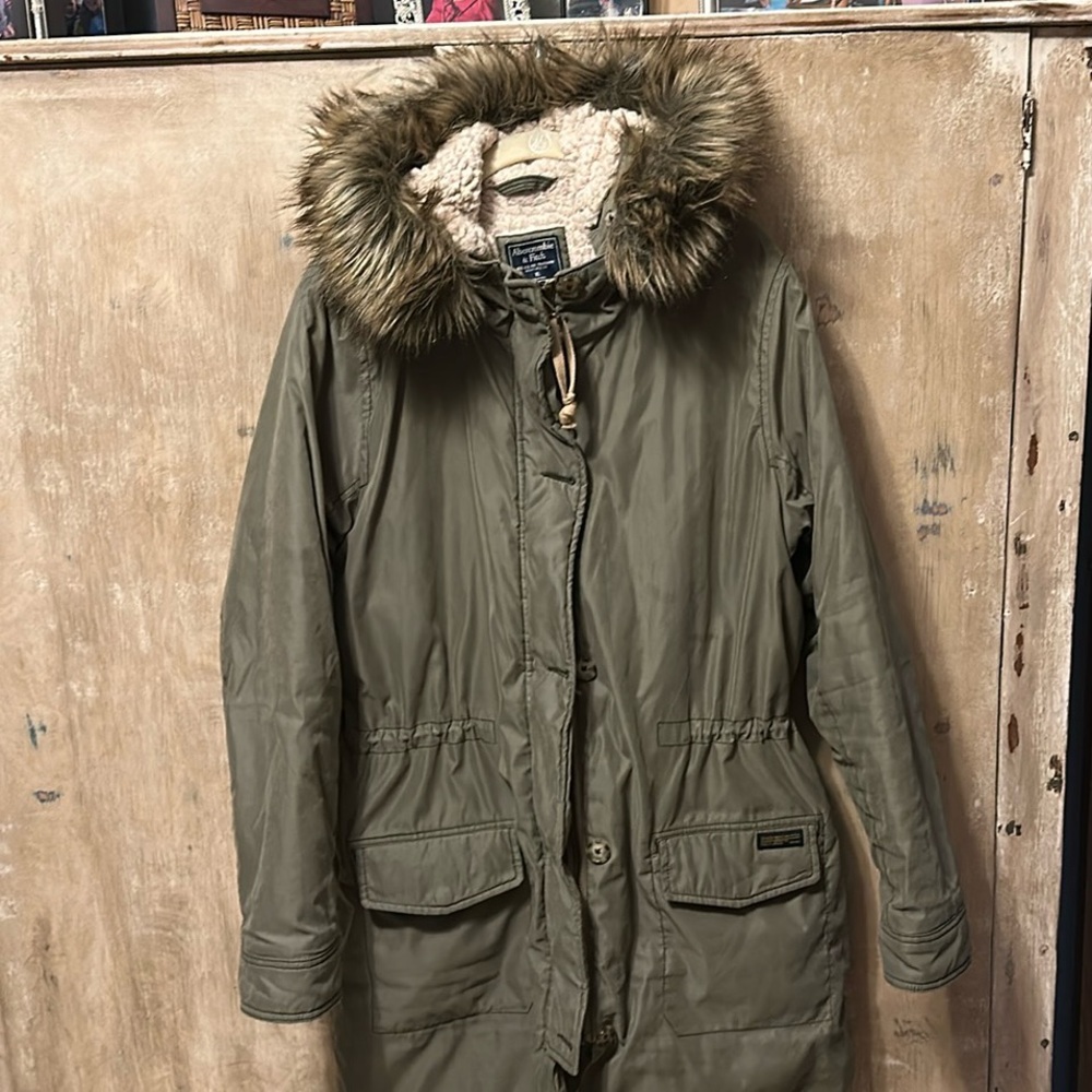Abercrombie & Fitch Sherpa Lined Jacket in Olive